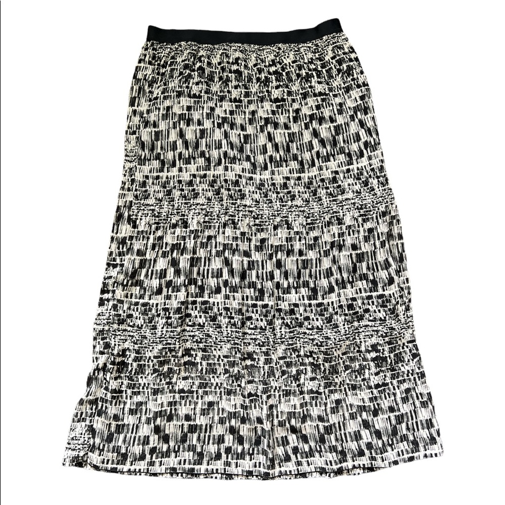 Liz Claiborne maxi skirt, black and white pattern, large